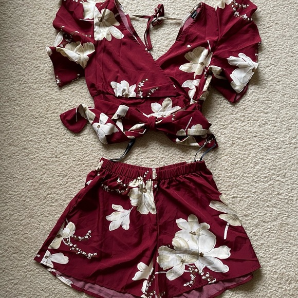 Floral Print Knot Hem Butterfly Sleeve with Shorts - Picture 3 of 7